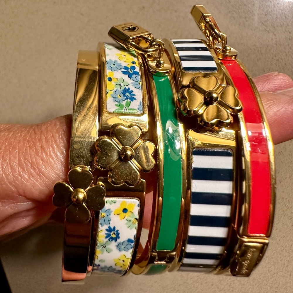 NWOT KATE SPADE ♠️ NEW YORK lock 🔒 and spade ♠️ charm bangle bracelet GREEN - Picture 7 of 8